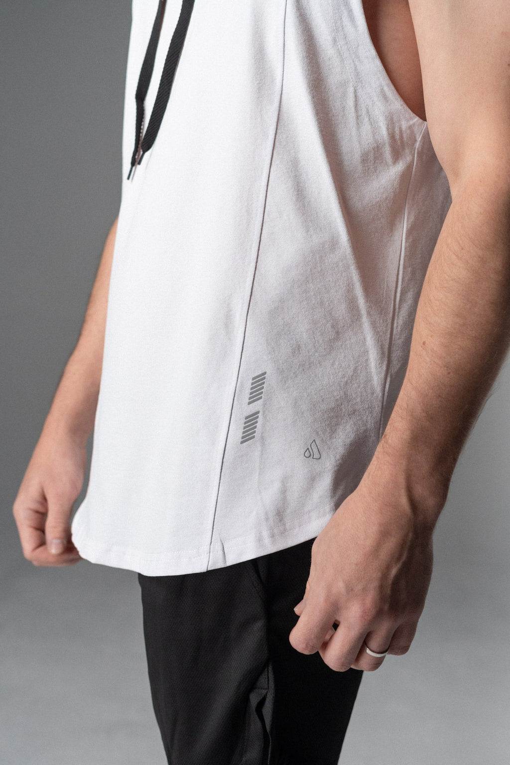 DETERMINED hooded sleeveless